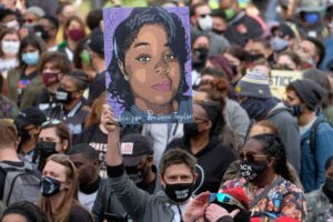 Lawsuit Filed on Behalf of Breonna Taylor's Family Alleges Louisville Police Withheld Body Camera Footage From the Night of Her Death
